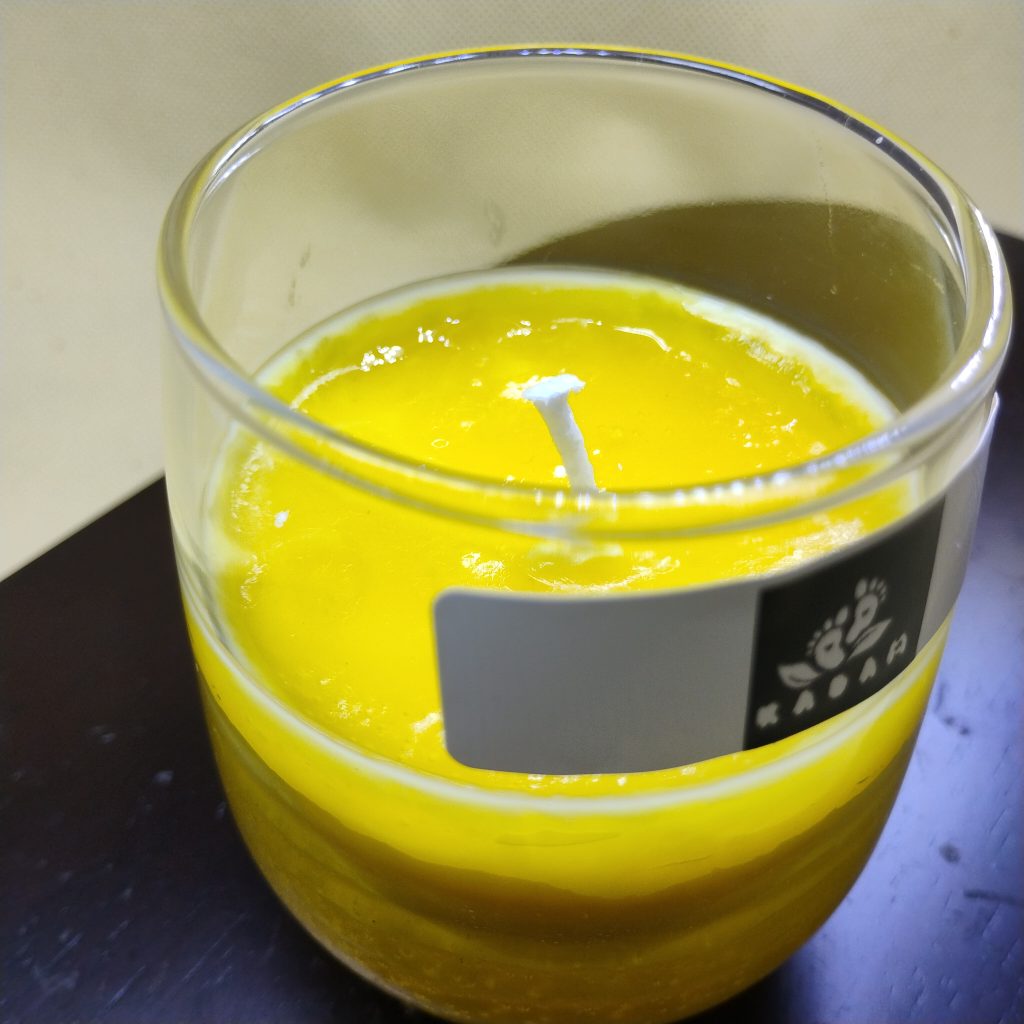 Mango milk shake (glass candle)